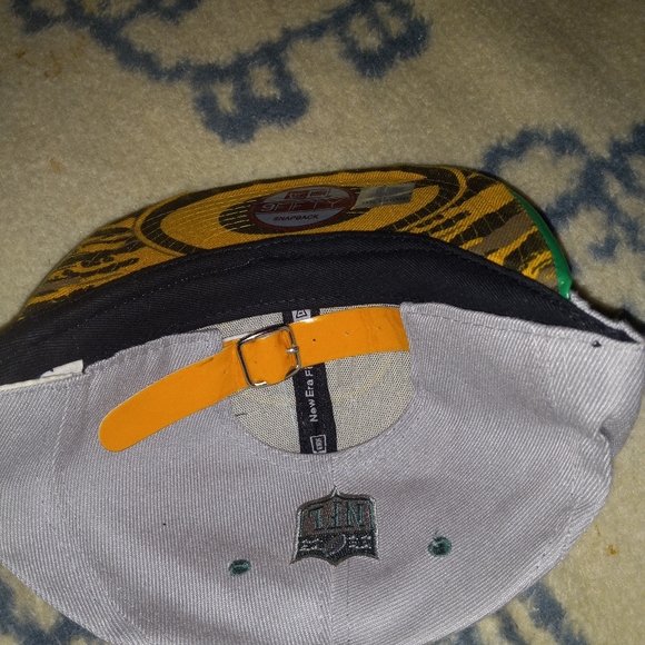 NEW ERA VINTAGE CAP COLLECTION NFL ADJUSTABLE SNAPBACK PRE-OWNED GOO - Picture 3 of 5